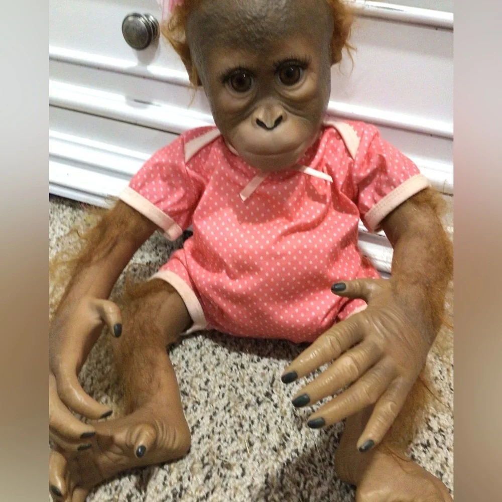 Ashton-Drake Annabelle’s Hugs 22” Lifelike Monkey Doll RealTouch Vinyl - Picture 3 of 13